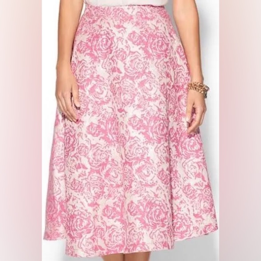 Jacquard Skirt in Metallic Floral Pattern